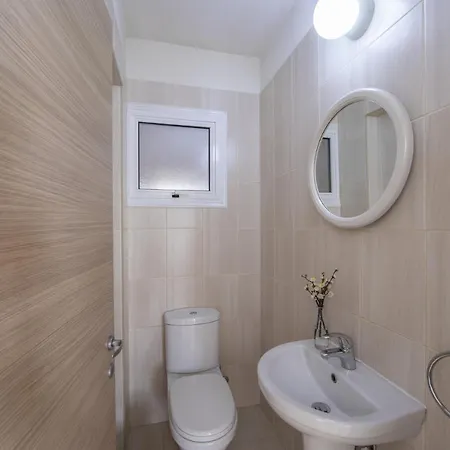Villa You Will Love This Luxury Close To The Beach, 1360